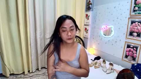 Snapshot of hugejuicyhotdog chatting on 10, 10, 2025 hugejuicyhotdog online show from 10, 10, 2025