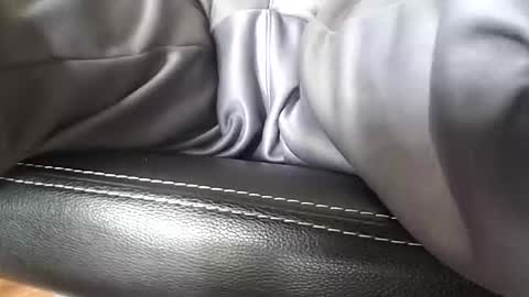 Snapshot of hugepecker131 chatting on 6, 10, 2025 hugepecker131 online show from 6, 10, 2025