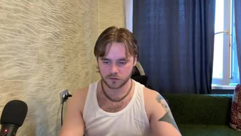 Snapshot of hugo__brad chatting on 21, 5, 2026 Hugo online show from 21, 5, 2026