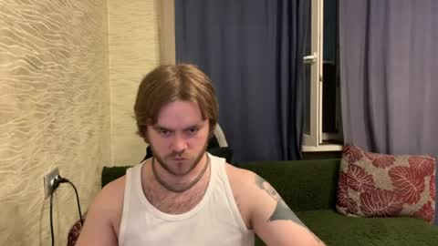 Snapshot of hugo__brad chatting on 22, 5, 2026 Hugo online show from 22, 5, 2026