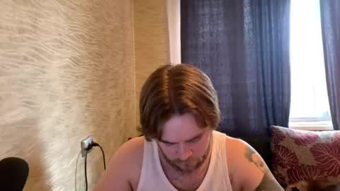 Snapshot of hugo__brad chatting on 17, 6, 2026 Hugo online show from 17, 6, 2026