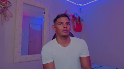 Snapshot of hugo_cano chatting on 29, 4, 2026 Hugo Cano online show from 29, 4, 2026