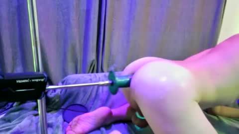 Snapshot of hunggreedybtm chatting on 24, 9, 2025 Greedybttm online show from 24, 9, 2025