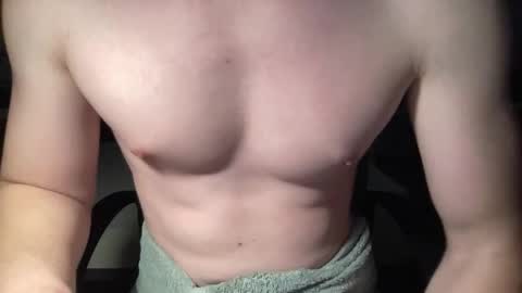 Snapshot of hungwank95 chatting on 19, 11, 2025 hungwank95 online show from 19, 11, 2025