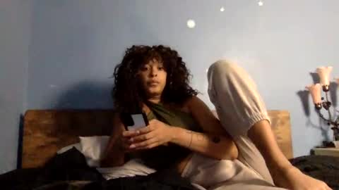 Snapshot of hunyybunz chatting on 8, 12, 2024 Goddess Hunyy online show from 8, 12, 2024