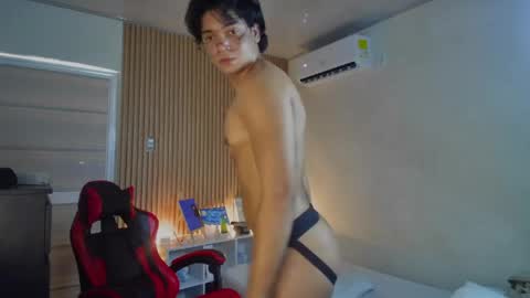 husband_xxx online show from 27, 4, 2026