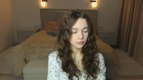 Lily online show from 13, 7, 2026