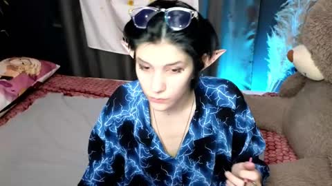 Snapshot of hyeon_jin chatting on 13, 1, 2025 Hyeon Jin online show from 13, 1, 2025