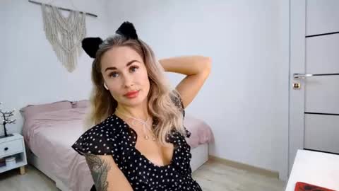 Snapshot of hyohallock chatting on 14, 11, 2025 Alice online show from 14, 11, 2025