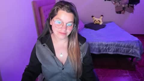 Snapshot of hyun22148625 chatting on 7, 1, 2025 Hello Im Julieta Im 25 years old and I love being here. Thank you for visiting my living room. The only rule is that you hap online show from 7, 1, 2025