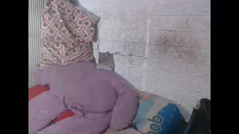 Snapshot of i_drain_u_bitch chatting on 18, 9, 2025 jamaeca online show from 18, 9, 2025