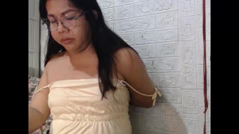 Snapshot of i_drain_u_bitch chatting on 19, 10, 2025 jamaeca online show from 19, 10, 2025