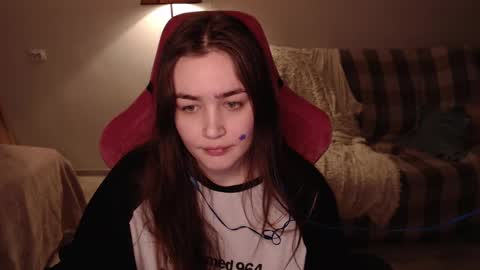 Snapshot of i_love_icecream chatting on 4, 3, 2025 elisabeth online show from 4, 3, 2025