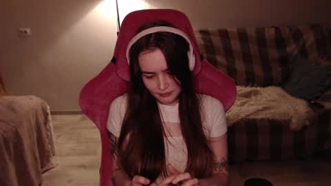 Snapshot of i_love_icecream chatting on 8, 3, 2025 elisabeth online show from 8, 3, 2025