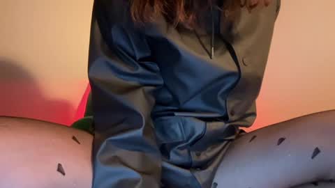 Snapshot of i_love_olive chatting on 4, 10, 2025 Olive online show from 4, 10, 2025