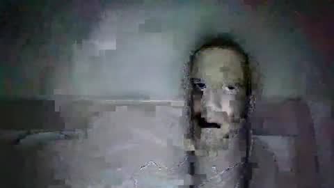 Snapshot of iam_leooo chatting on 3, 2, 2025 juan and roxana online show from 3, 2, 2025