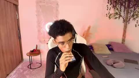 Snapshot of iamandrey_ chatting on 30, 6, 2026 iamandrey_ online show from 30, 6, 2026