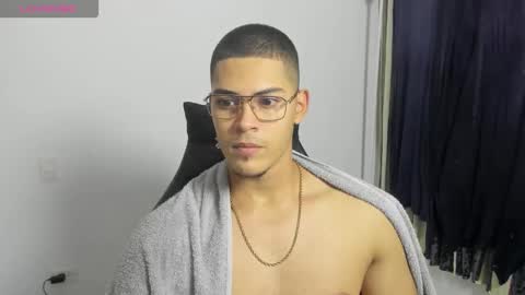 Dylan  independent model  online show from 14, 2, 2026