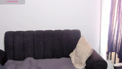 Dylan  independent model  online show from 9, 3, 2026