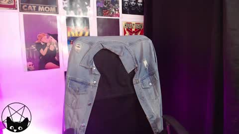 Snapshot of iammari_ chatting on 10, 12, 2024 Mari online show from 10, 12, 2024