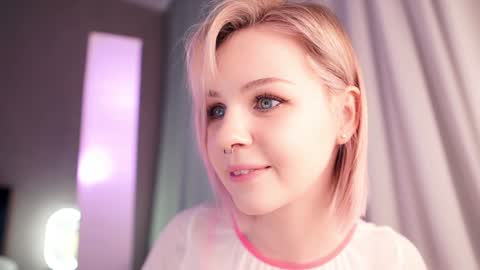 Snapshot of iamninamint chatting on 2, 2, 2025 Nina  online show from 2, 2, 2025