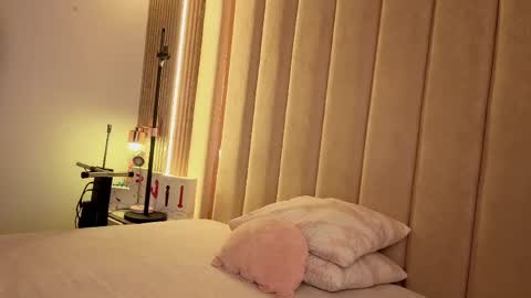 Nyxy online show from 6, 4, 2026