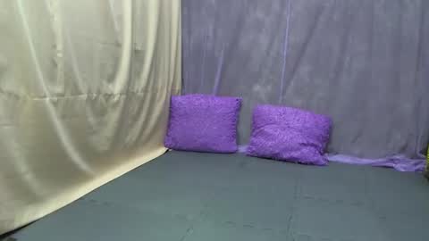 Snapshot of iamyourzzz_ chatting on 9, 9, 2025 Kiara online show from 9, 9, 2025