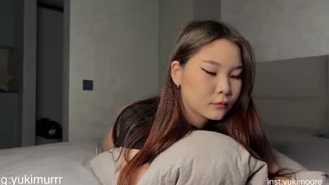 iamyuki_ online show from 15, 4, 2026