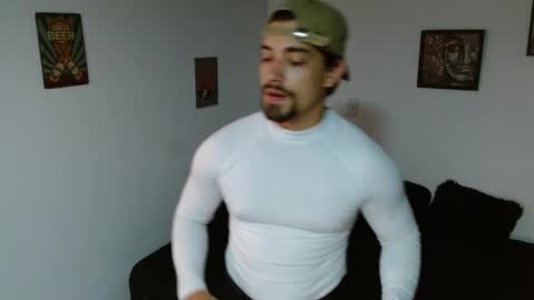 Snapshot of ian_davis chatting on 7, 11, 2025 Ian Davis online show from 7, 11, 2025