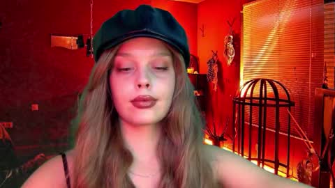 Nina online show from 5, 10, 2025