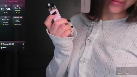 Snapshot of iceicebabe_ chatting on 18, 4, 2026 Aiza online show from 18, 4, 2026