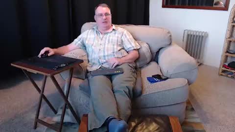 Snapshot of icihristopher chatting on 1, 3, 2025 Christopher online show from 1, 3, 2025