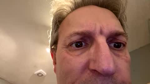 Snapshot of icums4u chatting on 5, 11, 2025 icums4u online show from 5, 11, 2025