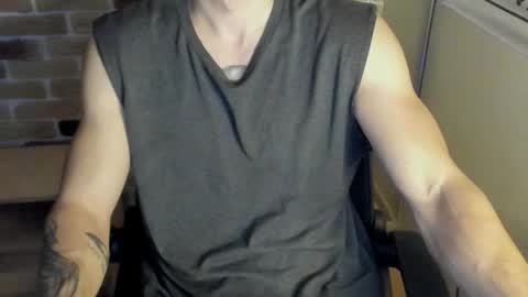 Snapshot of idkiww chatting on 13, 10, 2025 yo online show from 13, 10, 2025