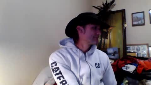 Snapshot of ifoundthegspot chatting on 2, 2, 2025 Darthmark420 online show from 2, 2, 2025