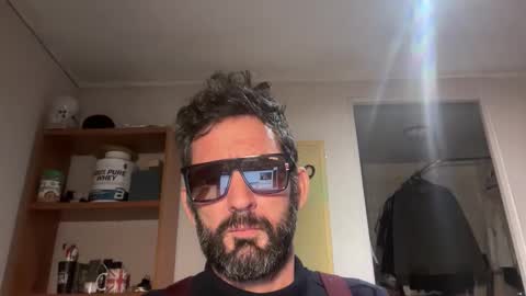 iggyu online show from 25, 5, 2026