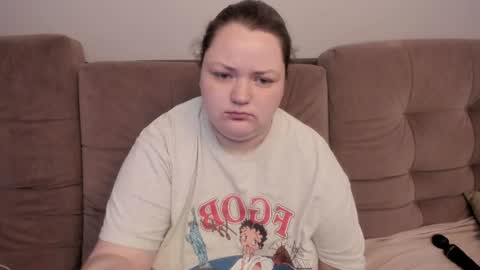 Snapshot of ihaveasecret_ chatting on 8, 7, 2026 Alice online show from 8, 7, 2026