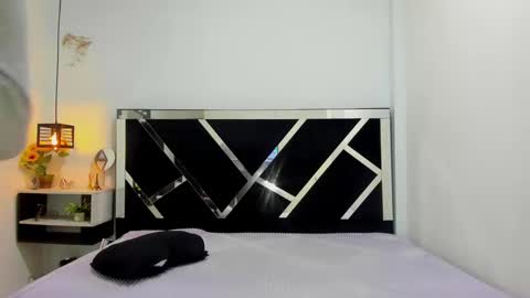 Snapshot of iisabella_noa chatting on 11, 9, 2025 Isabella online show from 11, 9, 2025