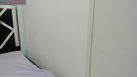 Snapshot of iisabella_noa chatting on 28, 10, 2025 Isabella online show from 28, 10, 2025