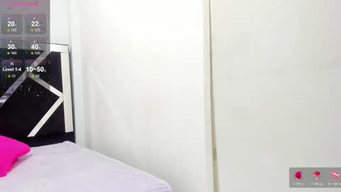 Snapshot of iisabella_noa chatting on 10, 11, 2025 Isabella online show from 10, 11, 2025