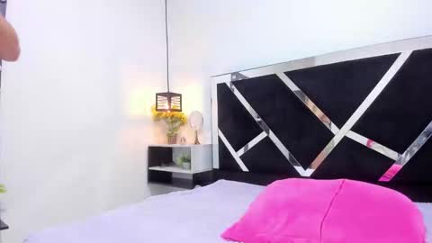 Snapshot of iisabella_noa chatting on 19, 11, 2025 Isabella online show from 19, 11, 2025