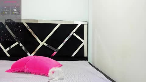 Snapshot of iisabella_noa chatting on 24, 11, 2025 Isabella online show from 24, 11, 2025