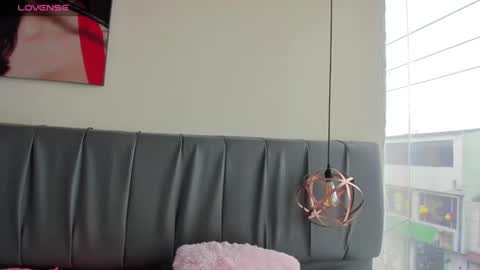 Snapshot of iisabella_noa chatting on 9, 7, 2026 Isabella online show from 9, 7, 2026
