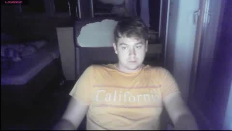 iloveyoutoo2000 online show from 23, 9, 2025