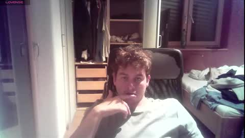 iloveyoutoo2000 online show from 26, 11, 2025