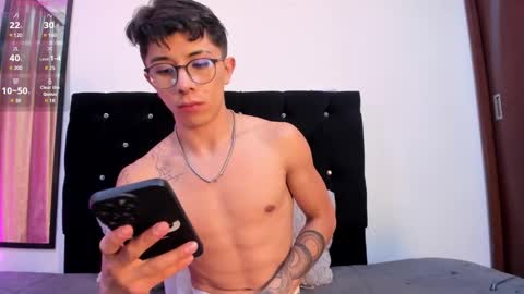 Snapshot of im__thomas chatting on 11, 12, 2024 IM THOMAS online show from 11, 12, 2024