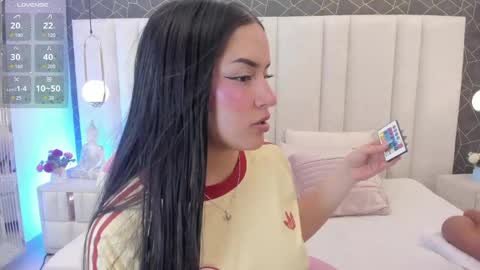 Snapshot of im_miadoll chatting on 23, 5, 2026 im_miadoll online show from 23, 5, 2026