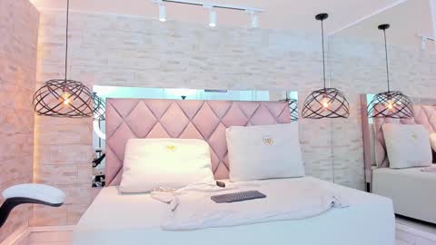 im mou  online show from 25, 1, 2025