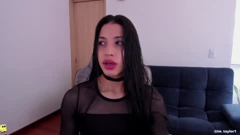 Snapshot of im_taylor chatting on 12, 1, 2025 TAYLOR online show from 12, 1, 2025