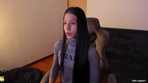 Snapshot of im_taylor chatting on 6, 2, 2025 TAYLOR online show from 6, 2, 2025